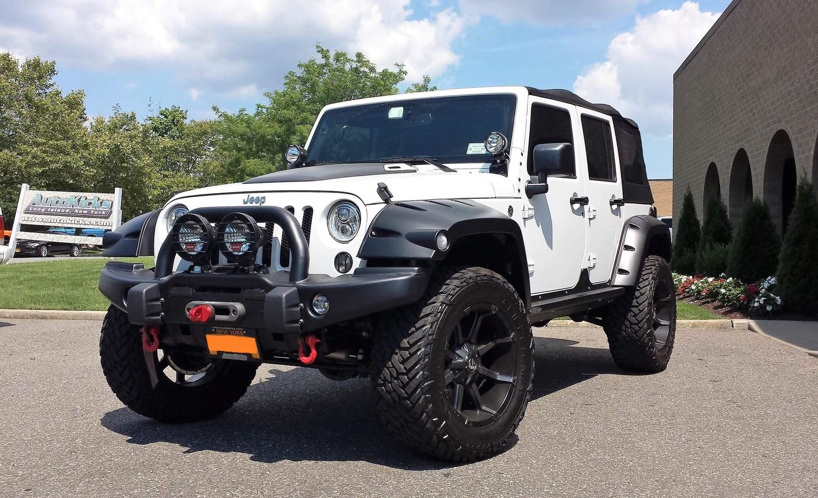 Must-Have Jeep and Truck Accessories